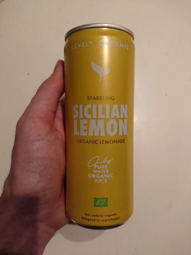 Level organic sicilian lemon lemonade