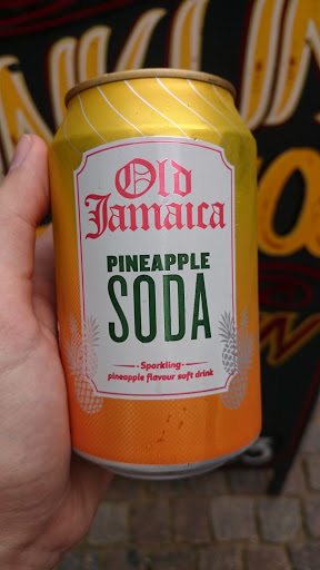 Old Jamaica pineapple soda ananas